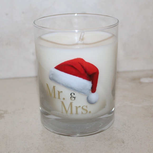 Mr. and Mrs. Christmas candle (NWT) - Picture 2 of 6
